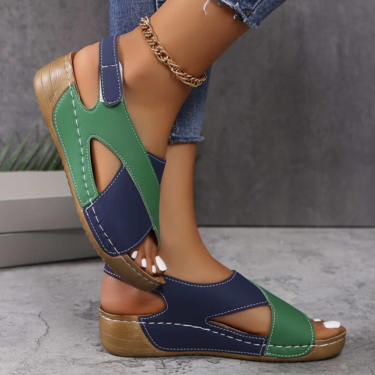 Elle | Comfy abstract sandals