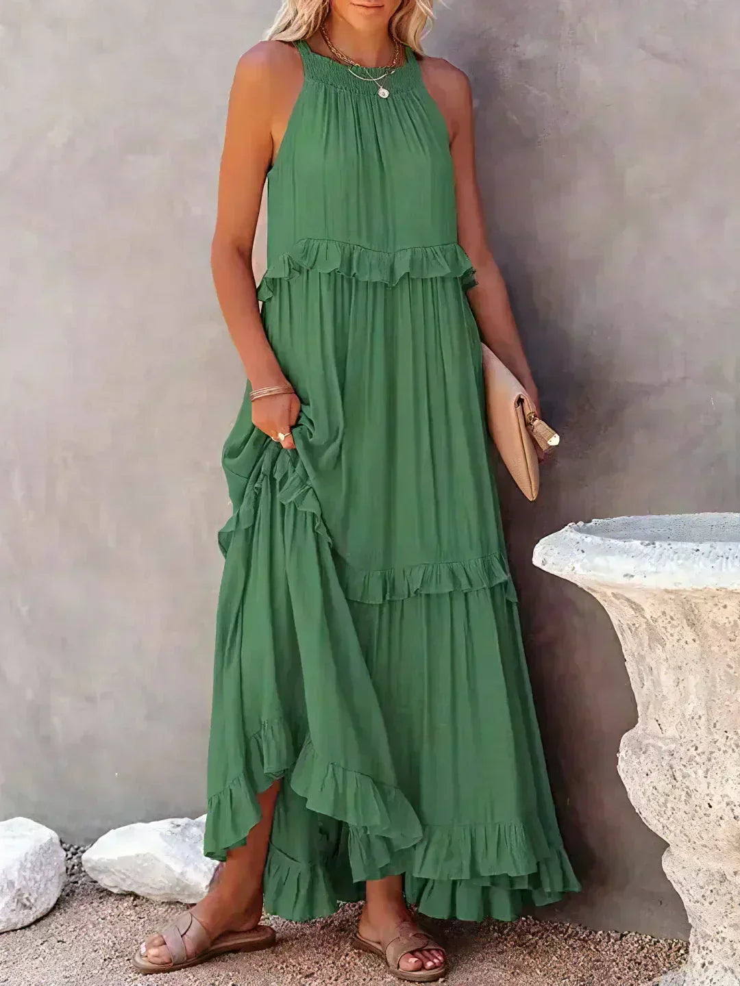 Elle | Maxi dress with halter neck and ruffles