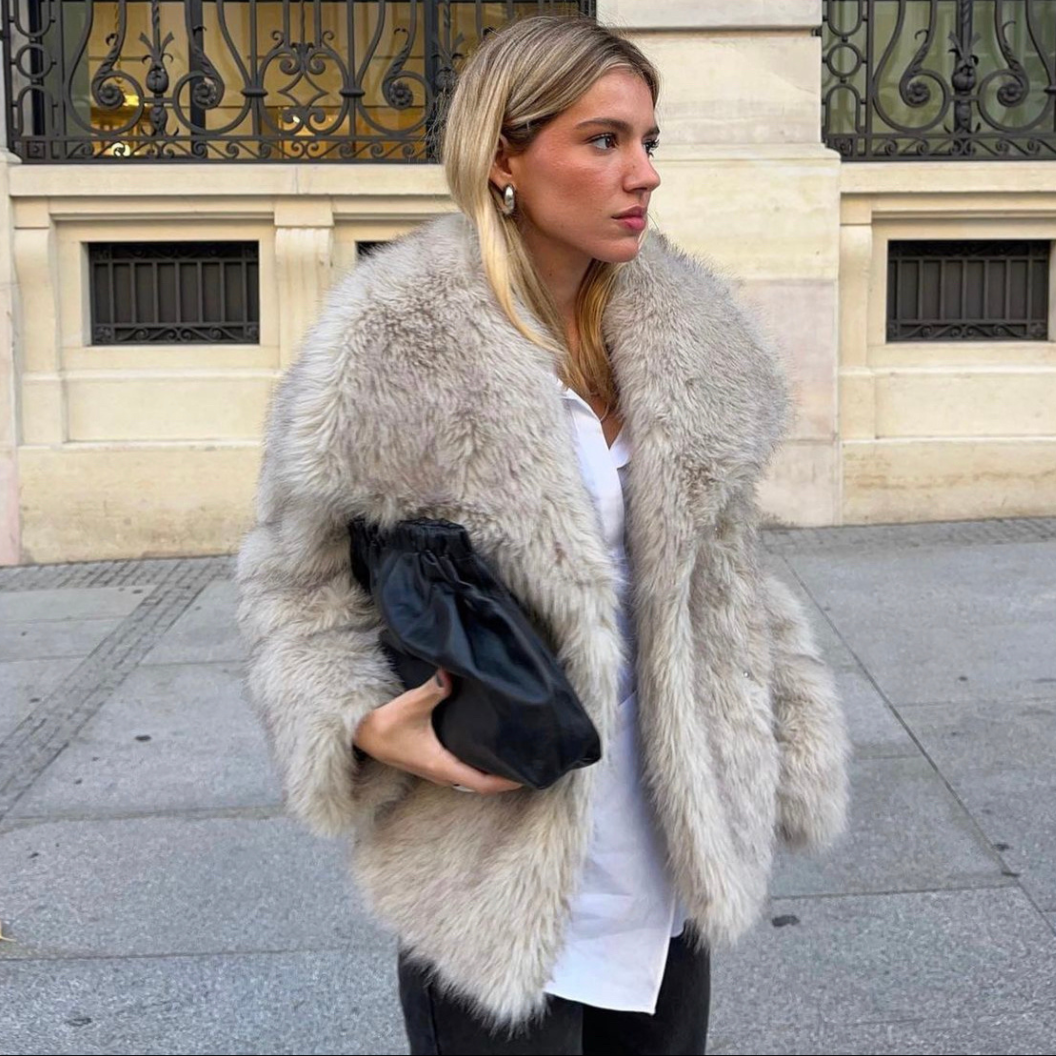 ELLA™ | Luxury Faux Fur Coat
