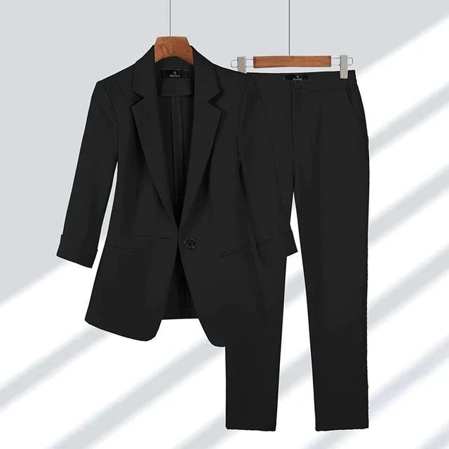 ELISABETH™ | Office Chic Look