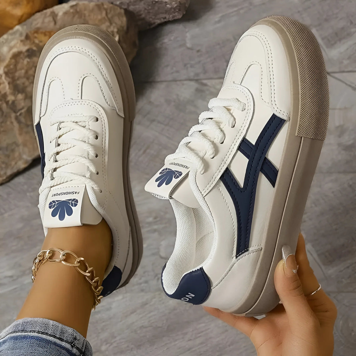 Elle | Orthopaedic trainers
