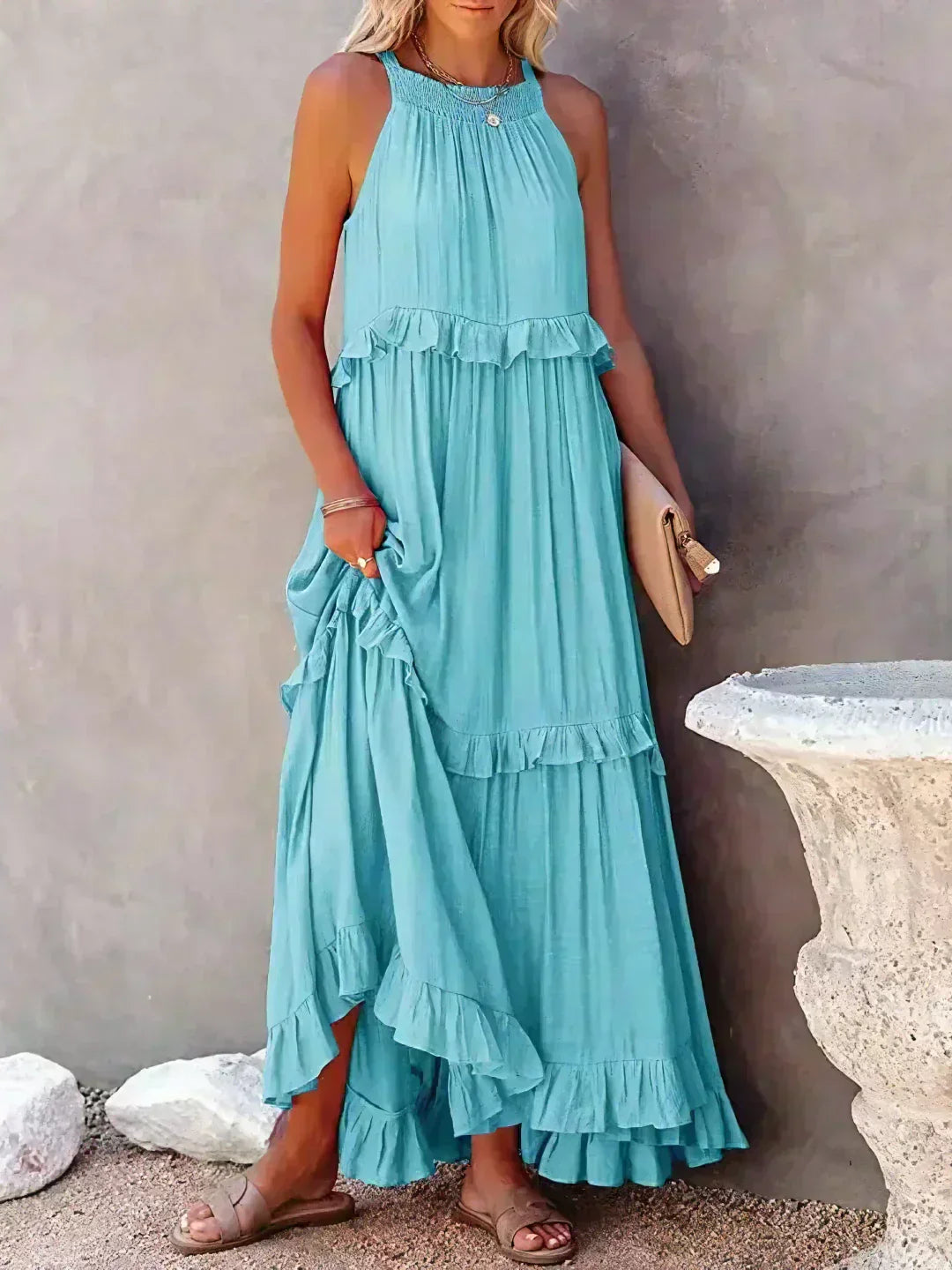 Elle | Maxi dress with halter neck and ruffles