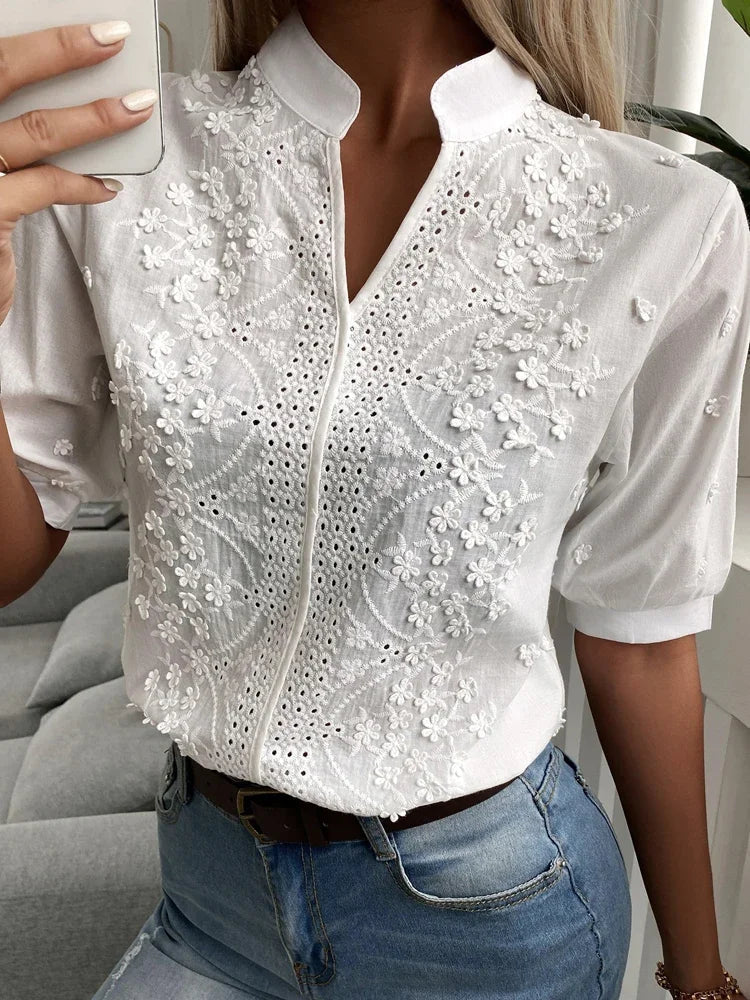 Elle | Elegant detailed blouse