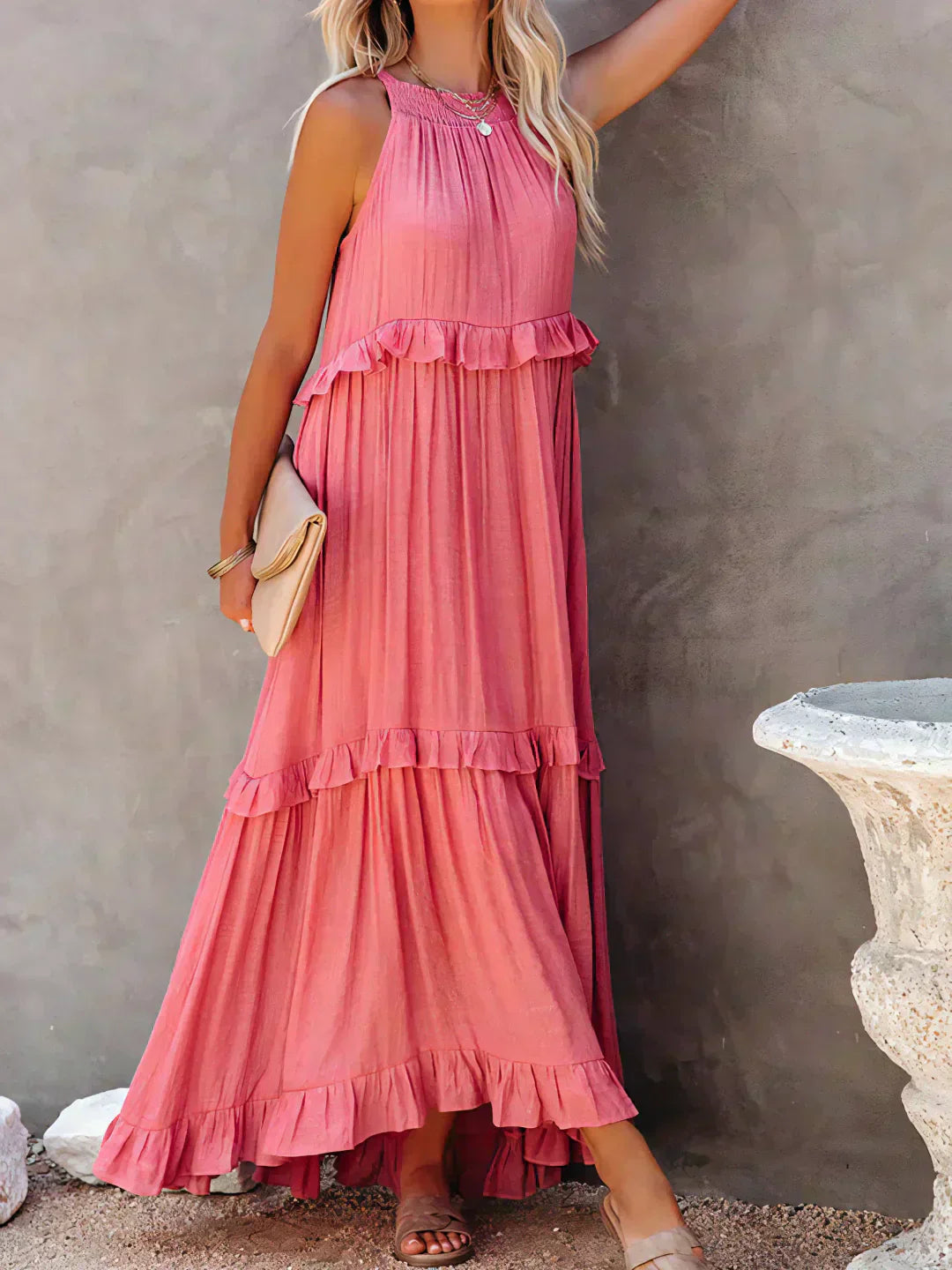 Elle | Maxi dress with halter neck and ruffles
