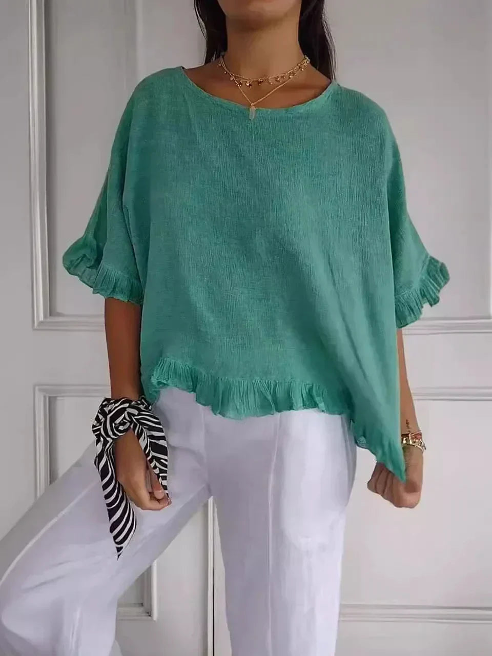 Elle | Cotton linen blouse with ruffles
