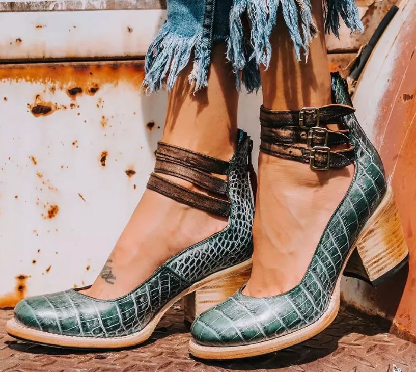Elle | Classic stilettos