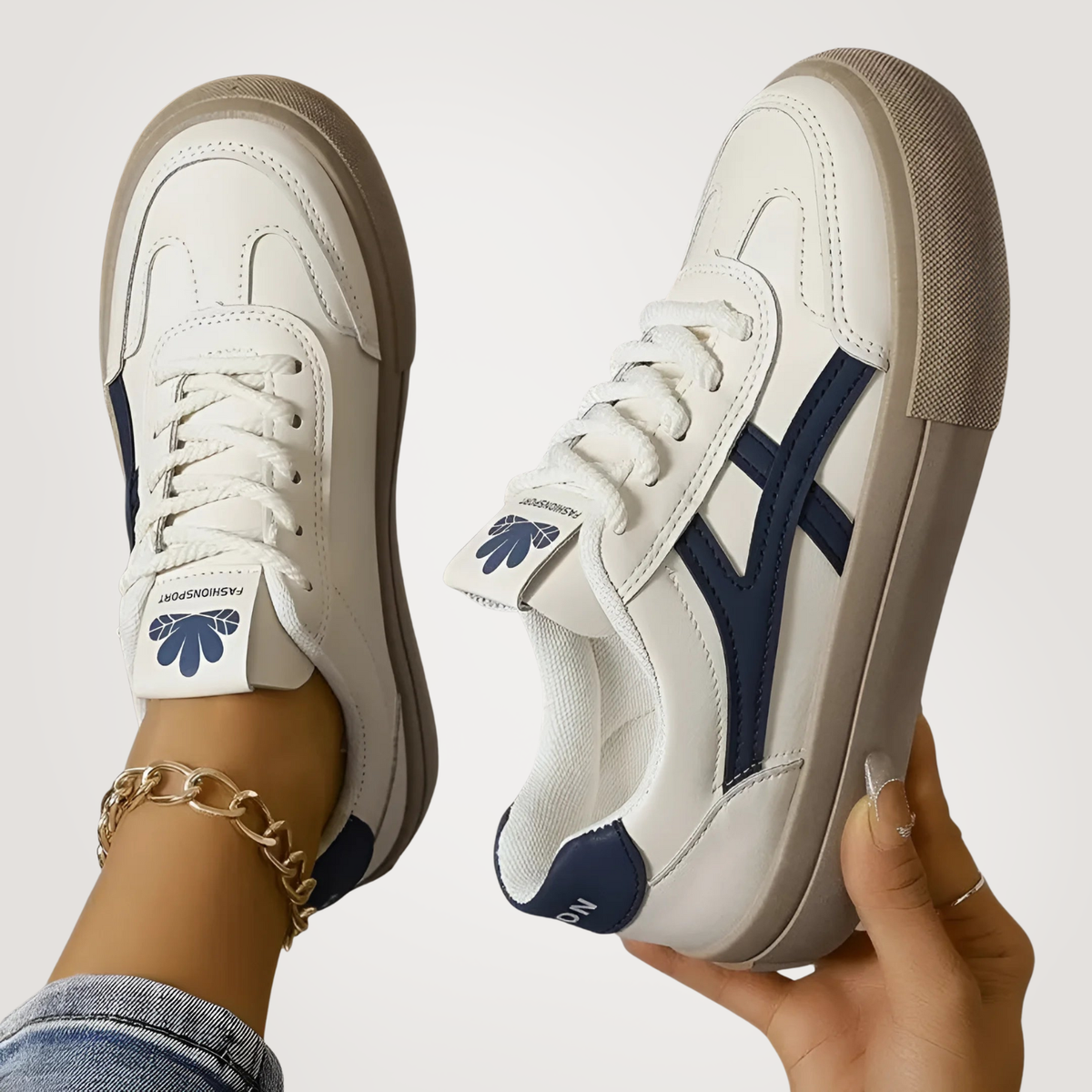 Elle | Orthopaedic trainers