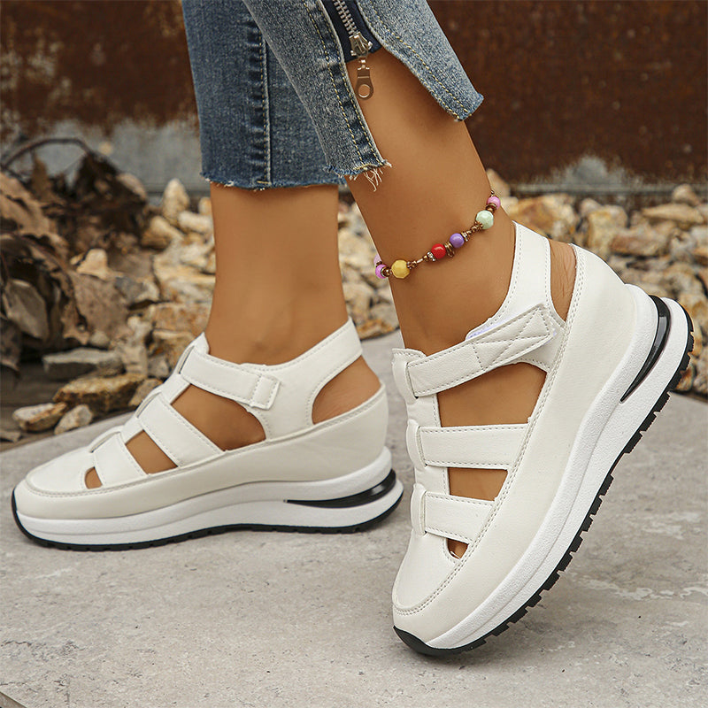 Elle | Breathable sandals with closed toes