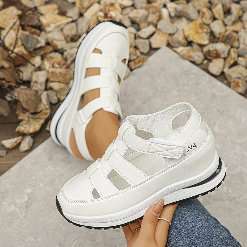 Elle | Breathable sandals with closed toes