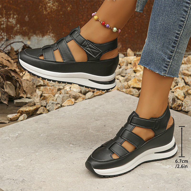 Elle | Breathable sandals with closed toes